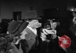 Immagine di Guerra Inglese spose arrivare in America New York City USA, 1945, secondo 34 filmato di repertorio 65675053335