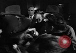Immagine di Guerra Inglese spose arrivare in America New York City USA, 1945, secondo 36 filmato di repertorio 65675053335