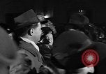 Immagine di Guerra Inglese spose arrivare in America New York City USA, 1945, secondo 37 filmato di repertorio 65675053335