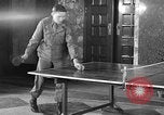 Immagine di Stati Uniti di combattenti Wiesbaden Germania, 1945, secondo 13 filmato di repertorio 65675053339