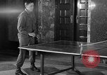 Immagine di Stati Uniti di combattenti Wiesbaden Germania, 1945, secondo 17 filmato di repertorio 65675053339