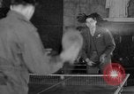 Immagine di Stati Uniti di combattenti Wiesbaden Germania, 1945, secondo 30 filmato di repertorio 65675053339