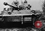 Immagine di Le forze tedesche combattono i sovietici sul fronte orientale nella guerra mondiale II Russia, 1944, secondo 30 filmato di repertorio 65675053350