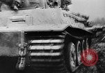 Immagine di Le forze tedesche combattono i sovietici sul fronte orientale nella guerra mondiale II Russia, 1944, secondo 31 filmato di repertorio 65675053350