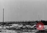 Immagine di Le forze tedesche combattono i sovietici sul fronte orientale nella guerra mondiale II Russia, 1944, secondo 59 filmato di repertorio 65675053350