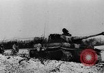 Immagine di I tedeschi Panzer Grenadiers impegnano le forze sovietiche sul fronte orientale Russia, 1944, secondo 28 filmato di repertorio 65675053351