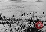 Immagine di I tedeschi Panzer Grenadiers impegnano le forze sovietiche sul fronte orientale Russia, 1944, secondo 35 filmato di repertorio 65675053351