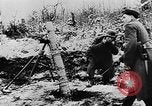 Immagine di I tedeschi Panzer Grenadiers impegnano le forze sovietiche sul fronte orientale Russia, 1944, secondo 55 filmato di repertorio 65675053351