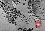 Standbild Zeitungsberichte Erfassung der britischen Seebasis Samos Griechenland, 1944, aus Sekunde 4 historischem Filmmaterial Videoclip 65675053352