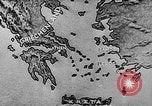 Standbild Zeitungsberichte Erfassung der britischen Seebasis Samos Griechenland, 1944, aus Sekunde 6 historischem Filmmaterial Videoclip 65675053352