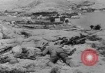 Standbild Zeitungsberichte Erfassung der britischen Seebasis Samos Griechenland, 1944, aus Sekunde 13 historischem Filmmaterial Videoclip 65675053352