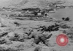 Standbild Zeitungsberichte Erfassung der britischen Seebasis Samos Griechenland, 1944, aus Sekunde 15 historischem Filmmaterial Videoclip 65675053352