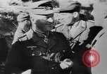 Standbild Zeitungsberichte Erfassung der britischen Seebasis Samos Griechenland, 1944, aus Sekunde 22 historischem Filmmaterial Videoclip 65675053352