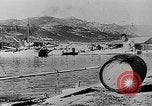 Standbild Zeitungsberichte Erfassung der britischen Seebasis Samos Griechenland, 1944, aus Sekunde 27 historischem Filmmaterial Videoclip 65675053352