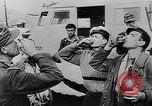 Standbild Zeitungsberichte Erfassung der britischen Seebasis Samos Griechenland, 1944, aus Sekunde 40 historischem Filmmaterial Videoclip 65675053352