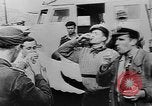 Standbild Zeitungsberichte Erfassung der britischen Seebasis Samos Griechenland, 1944, aus Sekunde 41 historischem Filmmaterial Videoclip 65675053352