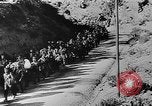 Standbild Zeitungsberichte Erfassung der britischen Seebasis Samos Griechenland, 1944, aus Sekunde 48 historischem Filmmaterial Videoclip 65675053352