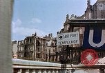 Immagine di Civili tedesco Berlino Germania, 1945, secondo 24 filmato di repertorio 65675053358