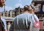 Immagine di Civili tedesco Berlino Germania, 1945, secondo 45 filmato di repertorio 65675053358