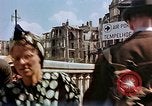 Immagine di Civili tedesco Berlino Germania, 1945, secondo 56 filmato di repertorio 65675053358