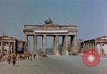 Image La Porte de Brandebourg Berlin Allemagne, 1945, de la seconde 5 séquences d'archives historiques vidéo 65675053361