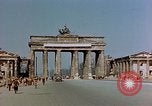 Image La Porte de Brandebourg Berlin Allemagne, 1945, de la seconde 6 séquences d'archives historiques vidéo 65675053361