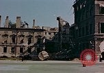 Image La Porte de Brandebourg Berlin Allemagne, 1945, de la seconde 27 séquences d'archives historiques vidéo 65675053361
