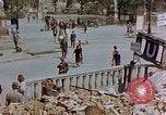 Immagine di Ingresso della metropolitana Berlino Germania, 1945, secondo 21 filmato di repertorio 65675053362