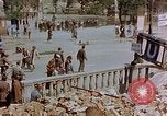 Immagine di Ingresso della metropolitana Berlino Germania, 1945, secondo 32 filmato di repertorio 65675053362