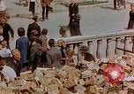 Immagine di Ingresso della metropolitana Berlino Germania, 1945, secondo 40 filmato di repertorio 65675053362