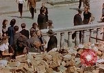 Immagine di Ingresso della metropolitana Berlino Germania, 1945, secondo 41 filmato di repertorio 65675053362