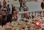 Immagine di Ingresso della metropolitana Berlino Germania, 1945, secondo 44 filmato di repertorio 65675053362