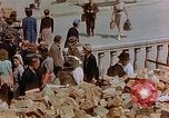 Immagine di Ingresso della metropolitana Berlino Germania, 1945, secondo 48 filmato di repertorio 65675053362