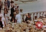Immagine di Ingresso della metropolitana Berlino Germania, 1945, secondo 51 filmato di repertorio 65675053362