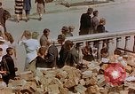 Immagine di Ingresso della metropolitana Berlino Germania, 1945, secondo 53 filmato di repertorio 65675053362