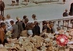 Immagine di Ingresso della metropolitana Berlino Germania, 1945, secondo 55 filmato di repertorio 65675053362