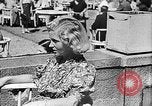 Image des activités récréatives Berlin Allemagne, 1945, de la seconde 38 séquences d'archives historiques vidéo 65675053376