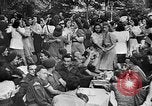 Image des activités récréatives Berlin Allemagne, 1945, de la seconde 43 séquences d'archives historiques vidéo 65675053376