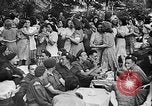 Image des activités récréatives Berlin Allemagne, 1945, de la seconde 44 séquences d'archives historiques vidéo 65675053376
