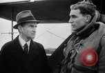 Standbild Floating Luft Streifen Vereinigtes Königreich, 1945, aus Sekunde 10 historischem Filmmaterial Videoclip 65675053379