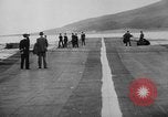 Standbild Floating Luft Streifen Vereinigtes Königreich, 1945, aus Sekunde 14 historischem Filmmaterial Videoclip 65675053379