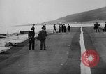Standbild Floating Luft Streifen Vereinigtes Königreich, 1945, aus Sekunde 18 historischem Filmmaterial Videoclip 65675053379