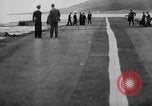 Standbild Floating Luft Streifen Vereinigtes Königreich, 1945, aus Sekunde 19 historischem Filmmaterial Videoclip 65675053379