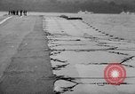 Standbild Floating Luft Streifen Vereinigtes Königreich, 1945, aus Sekunde 23 historischem Filmmaterial Videoclip 65675053379