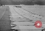 Standbild Floating Luft Streifen Vereinigtes Königreich, 1945, aus Sekunde 27 historischem Filmmaterial Videoclip 65675053379