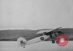 Standbild Floating Luft Streifen Vereinigtes Königreich, 1945, aus Sekunde 50 historischem Filmmaterial Videoclip 65675053379