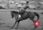 Standbild Rodeo Wettbewerb Huntsville Texas USA, 1945, aus Sekunde 21 historischem Filmmaterial Videoclip 65675053380