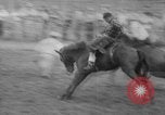 Standbild Rodeo Wettbewerb Huntsville Texas USA, 1945, aus Sekunde 22 historischem Filmmaterial Videoclip 65675053380