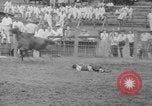 Standbild Rodeo Wettbewerb Huntsville Texas USA, 1945, aus Sekunde 27 historischem Filmmaterial Videoclip 65675053380