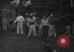 Standbild Rodeo Wettbewerb Huntsville Texas USA, 1945, aus Sekunde 32 historischem Filmmaterial Videoclip 65675053380